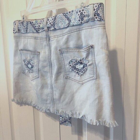 Handmade Upcycled Mini Denim/Jean Distressed Skirt-Belted-Sz. 8-Heart Pockets - Picture 7 of 13